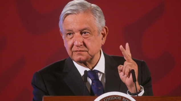 AMLO reducirá su sueldo y donará su aguinaldo a la lucha contra el coronavirus