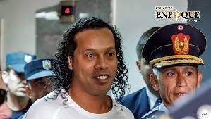 Ronaldinho dejó por fin la cárcel tras pagar 1.6 mdd