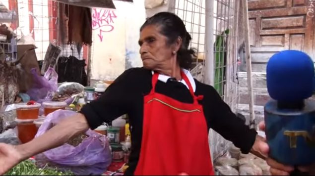 Yerbera se vuelve viral por responder al #QuédateEnCasa (Video)