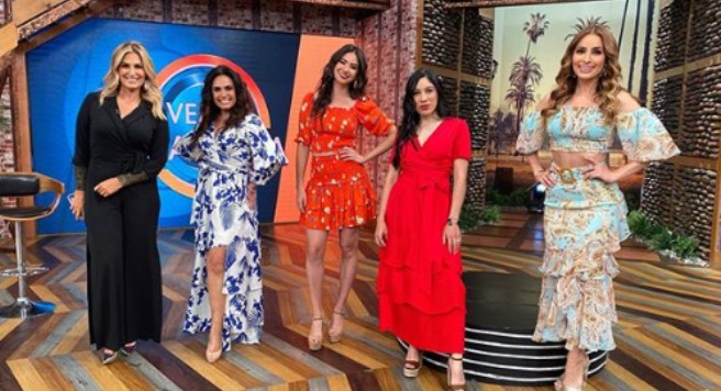 Conductoras de VLA se quitan la ropa y solo se cubren con una almohada