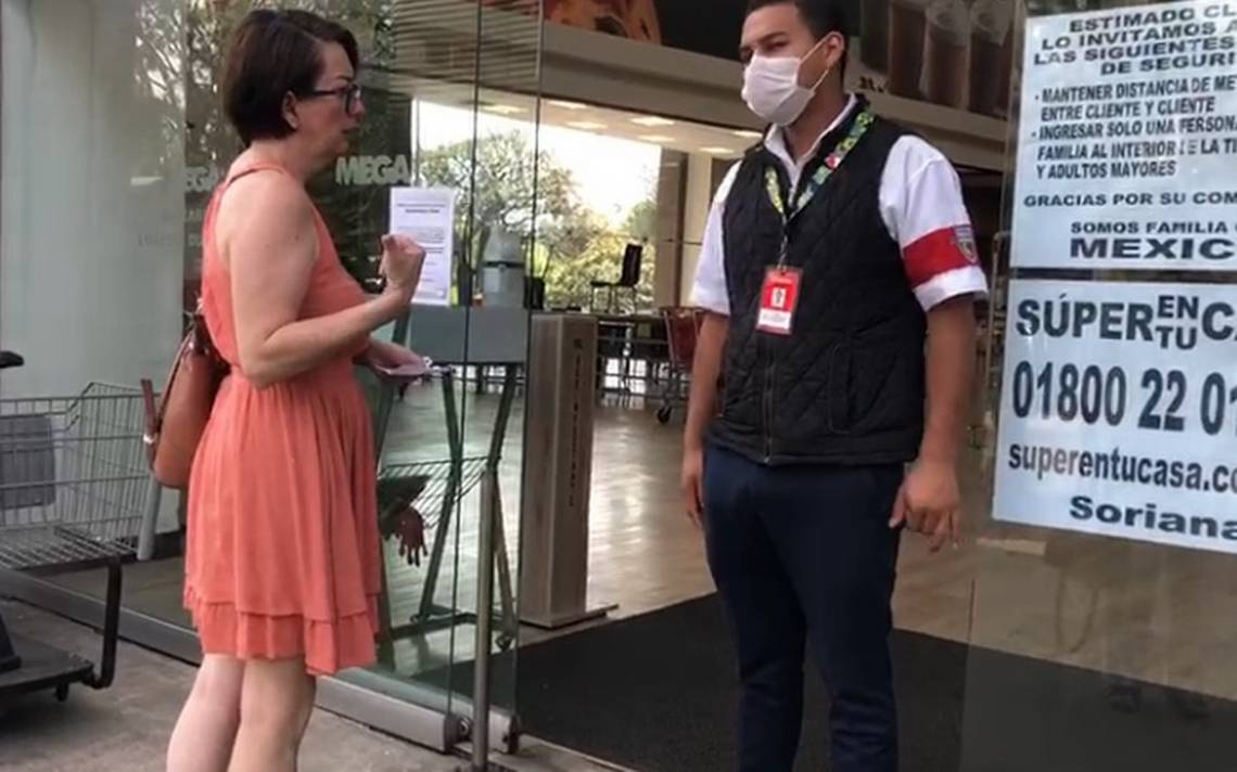 Restringen entrada en supermercados a solo una persona por familia 