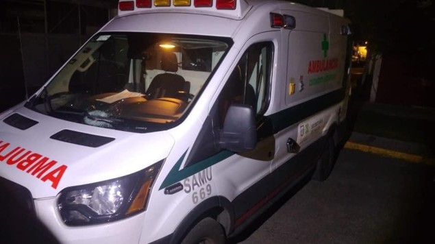 Habitantes de Iztapalapa atacan ambulancia que trasladaba a paciente con COVID-19