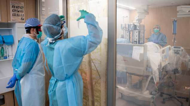 “Hay que respetarlos y quererlos”: AMLO llama a cuidar a trabajadores de la salud