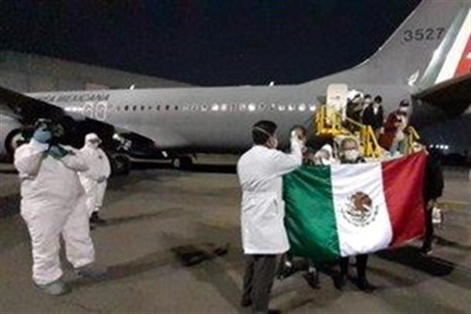Regresan a México 461 connacionales varados en cuatro países distintos