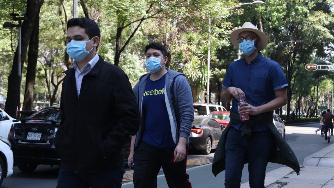 Los cubrebocas sí pueden evitar el contagio: expertos