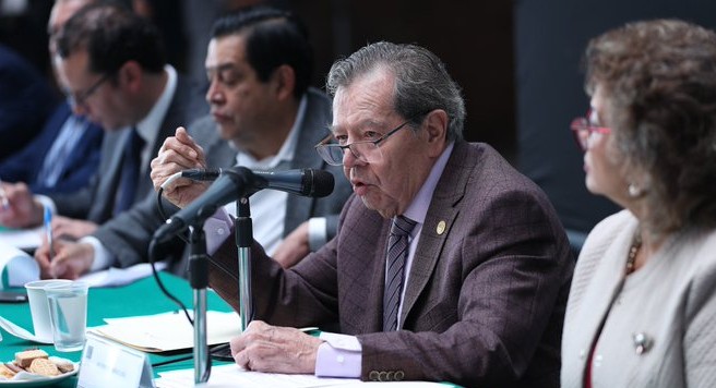 Multas, clausura y arresto prevé la ley por “desacato” de Tv Azteca: Muñoz Ledo 