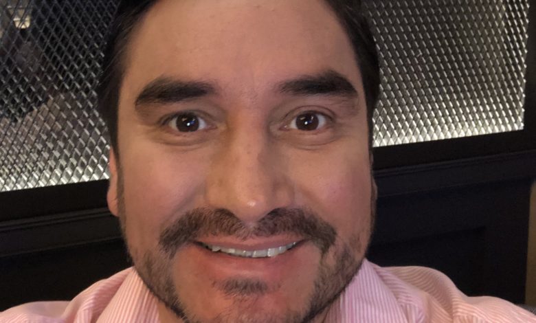 ¡De alfombra roja y caravanas! Pietrasanta triunfa en su debut como youtuber (Video)