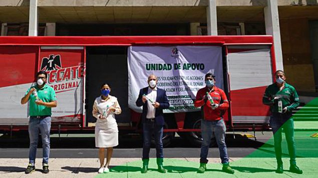 Heineken reparte 100 mil latas de agua y 15 mil botellas de gel antibacterial
