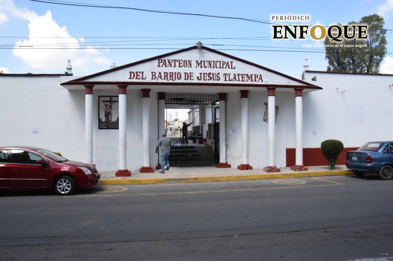Ventila Arriaga construcción de nuevo panteón de San Pedro Cholula