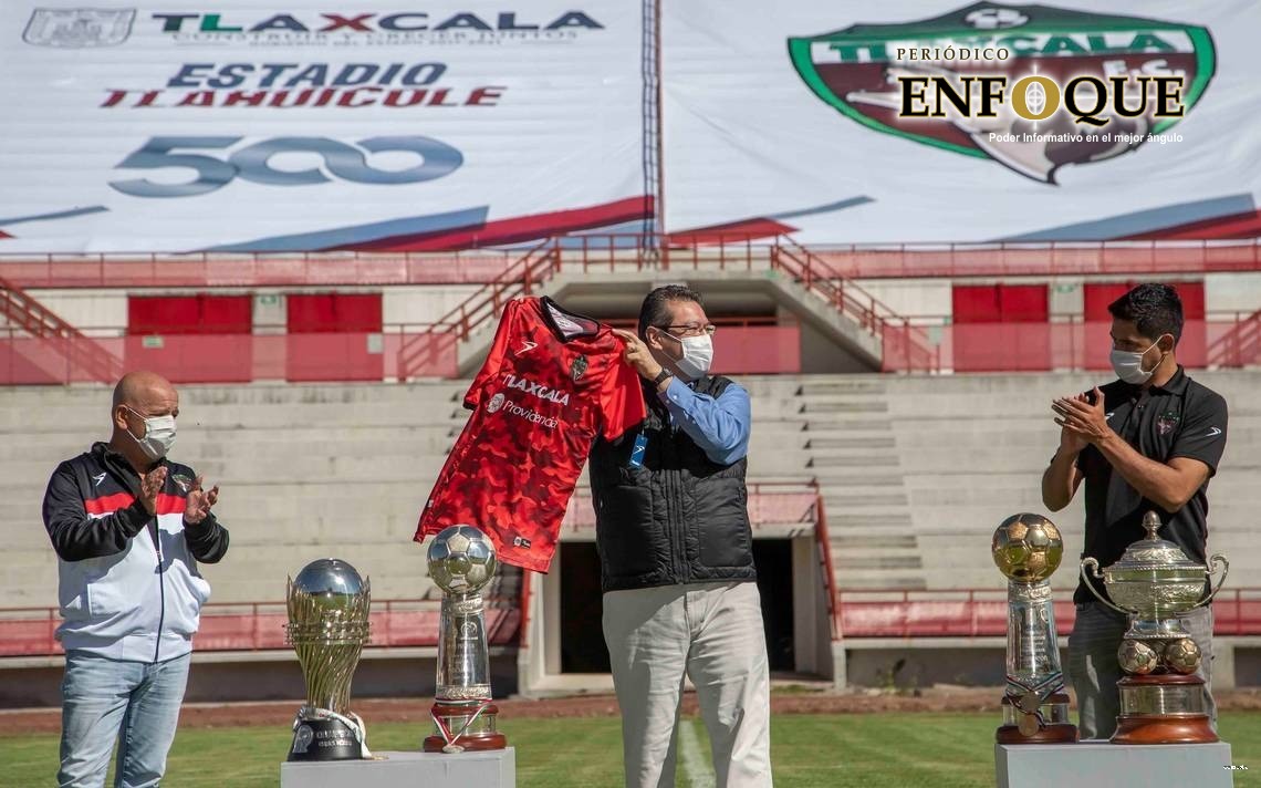 Coyotes de Tlaxcala presentan su nuevo uniforme