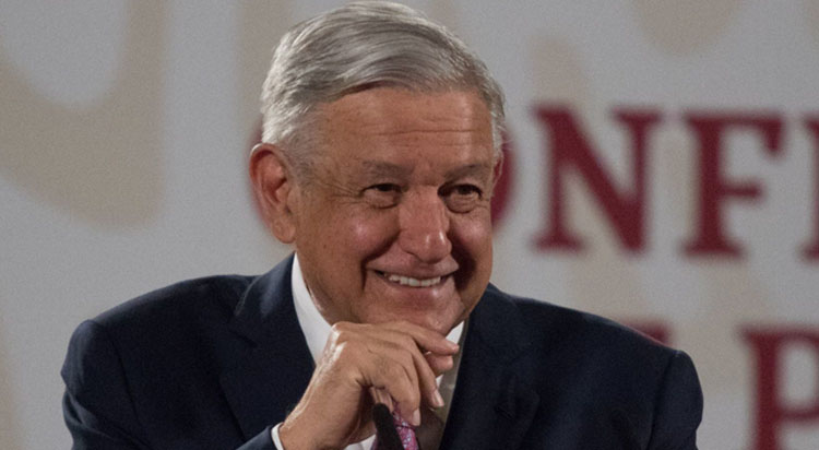 López Obrador propone que denuncia de Lozoya se convierta en historieta