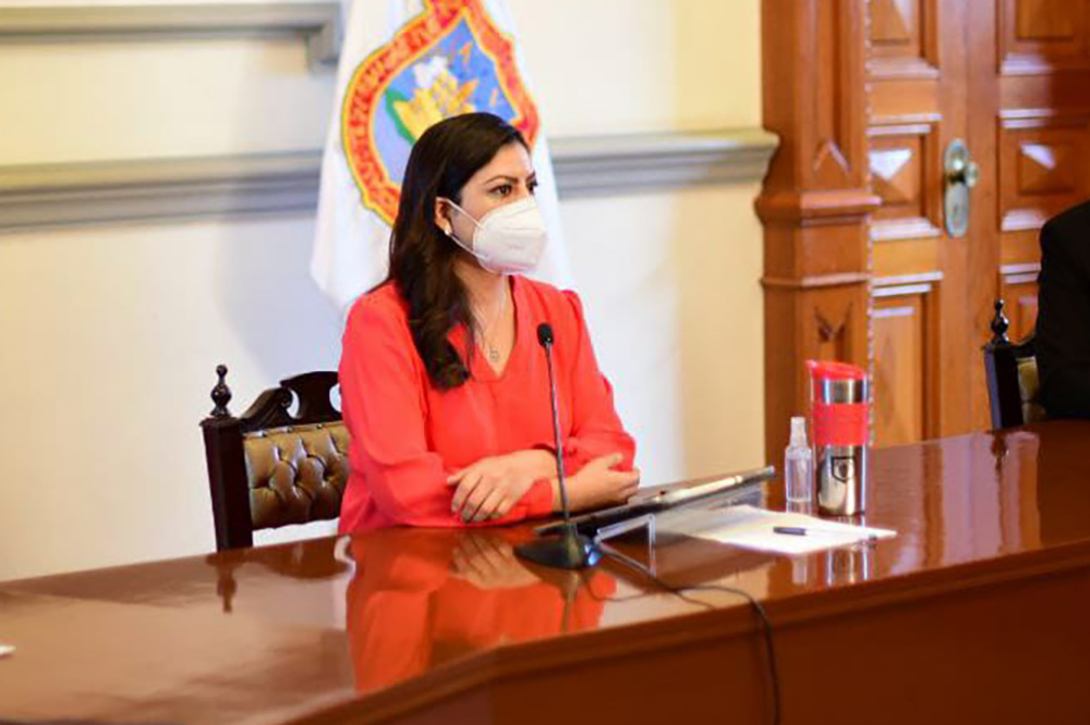 Biestro es un político más que no lee, no estudia y no escucha: Rivera Vivanco