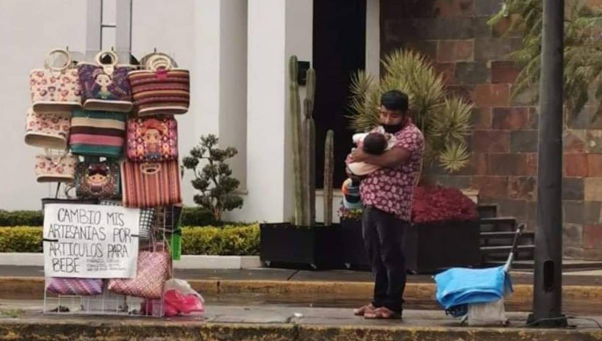 Pareja de artesanos pedían ropa y alimento para bebés, la gente sale a ayudarlos