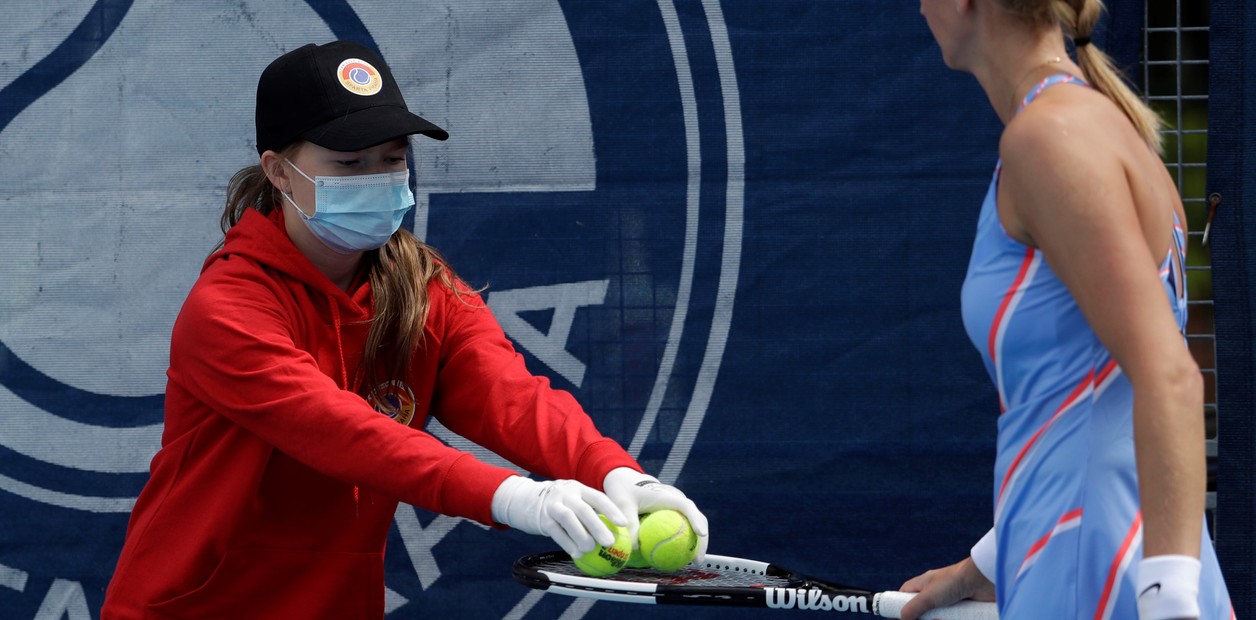 con barbijos y guantes los WzhXC 8kF 1256x620 1