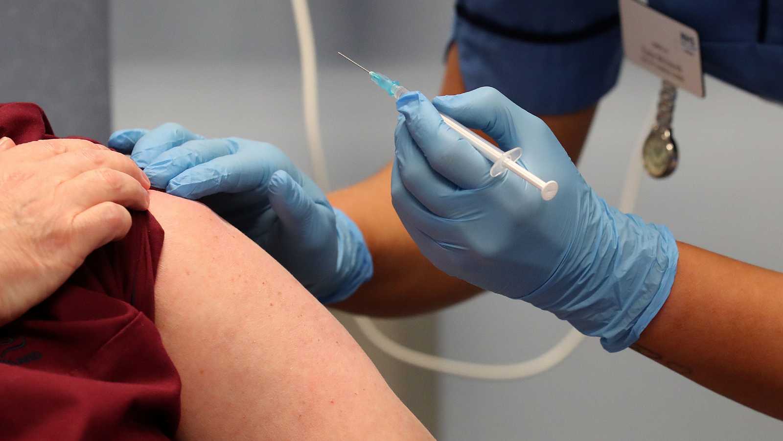 ¿Nos deben preocupar las alergias por la vacuna contra COVID? Esto dice López-Gatell
