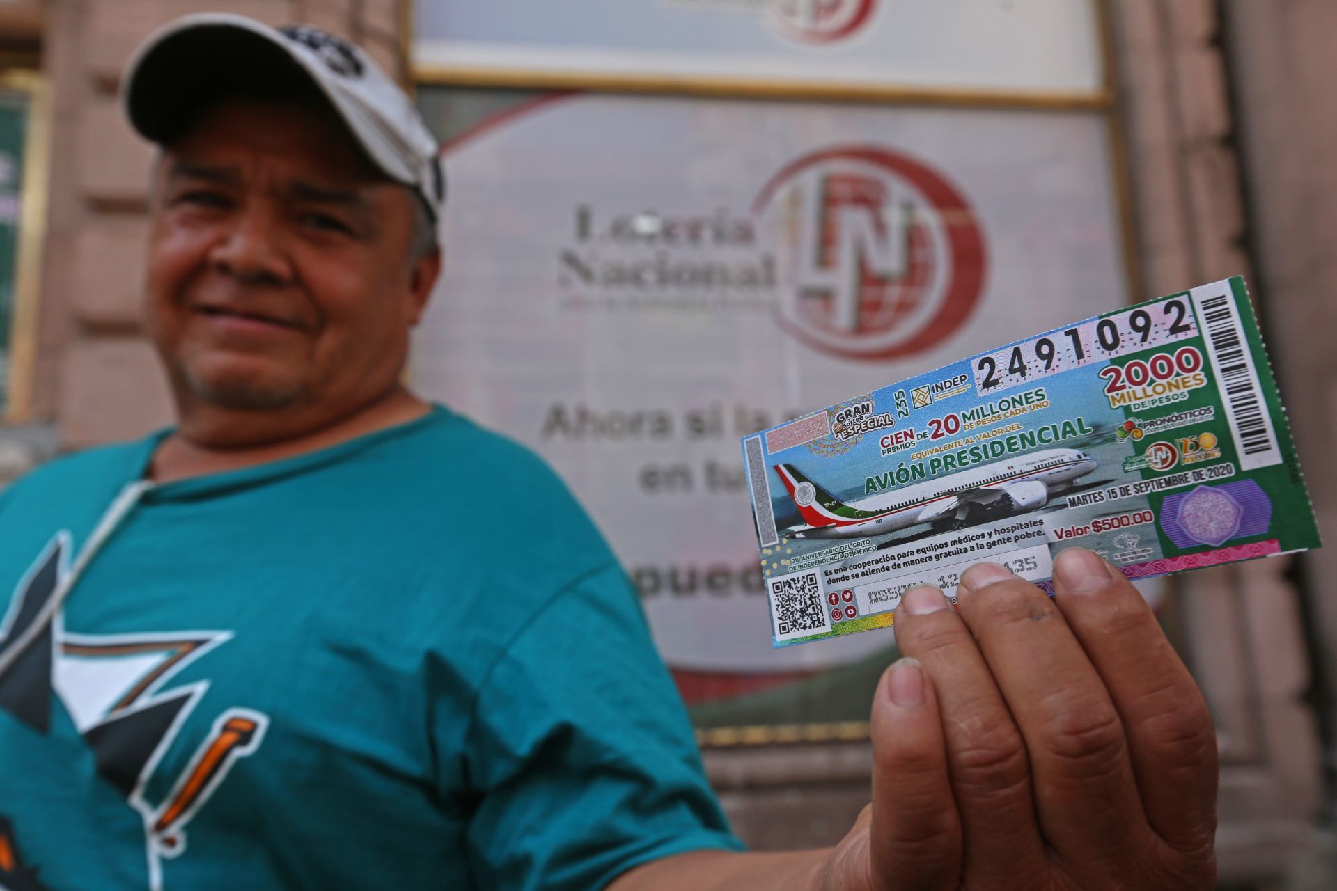 Rifa del avión presidencial recauda 1,823 millones de pesos: Lotería Nacional