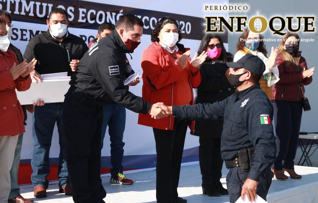 Gobierno de San Andrés Cholula premia a miembros distintivos del Sector Policial. 