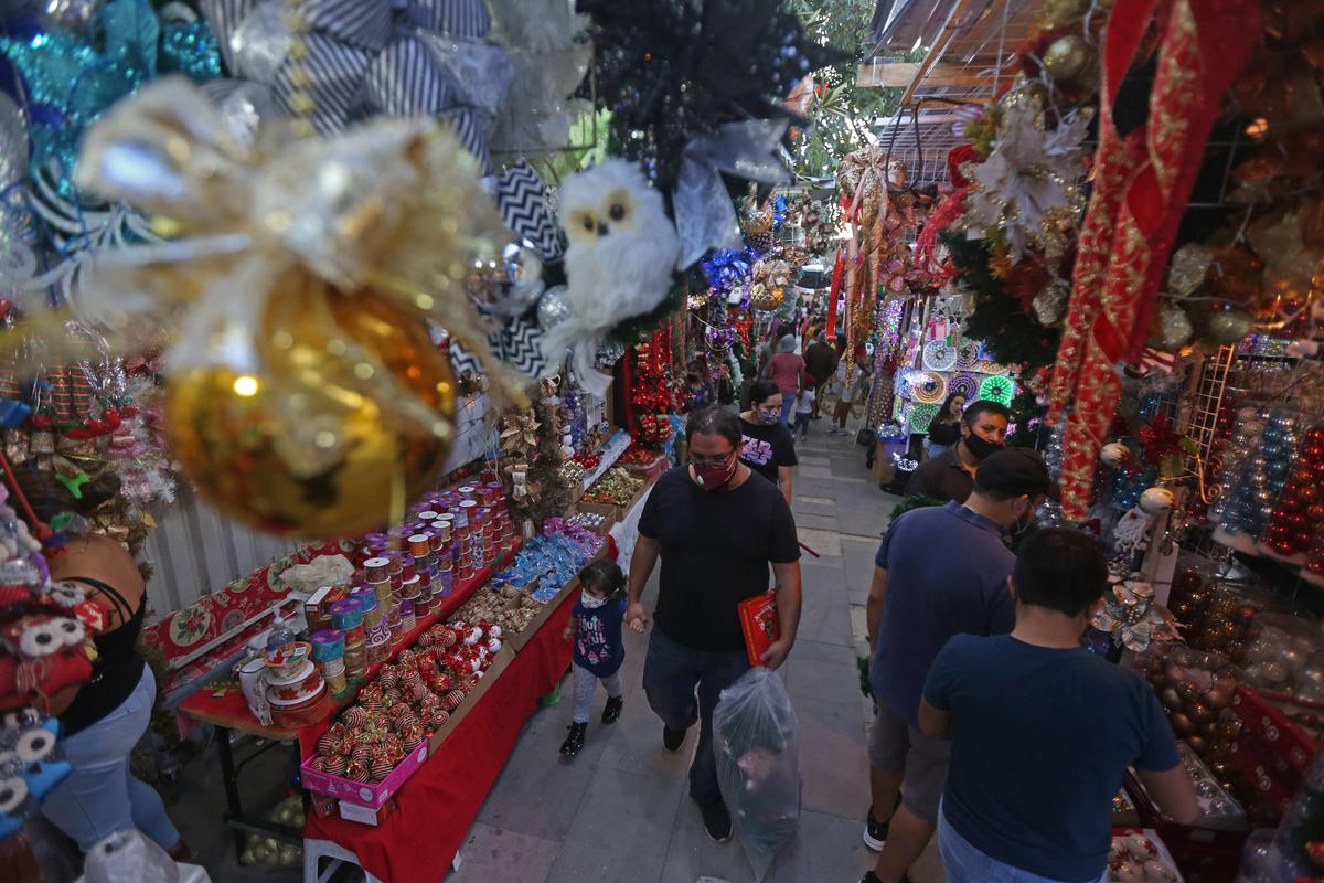 AMLO pide a población cuidarse en temporada navideña ante el COVID-19