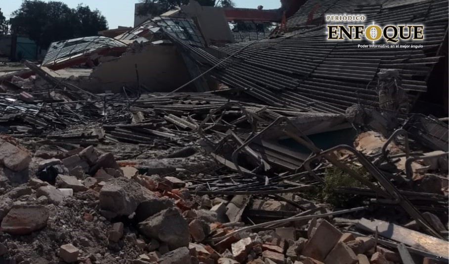 Alcaldesa de Tecamachalco inicia demolición de escuela para construir centro comercial 