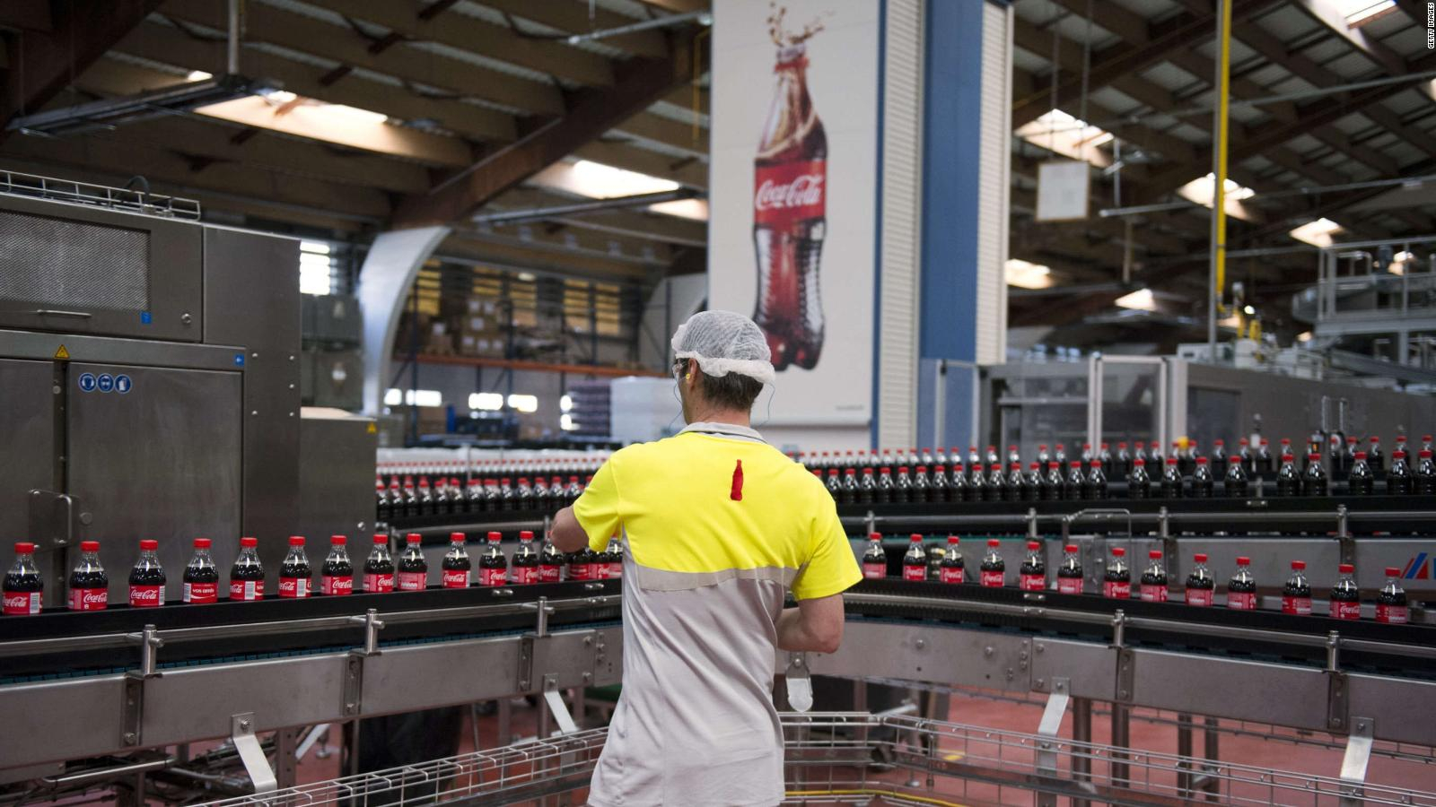 Coca-Cola eliminará 2,200 empleos en todo el mundo en medio de los desafíos por COVID