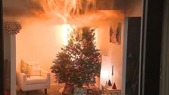 Arboles de Navidad causa de incendios en casas: PC