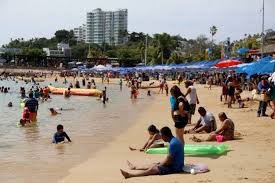 ¿Y el 'quédate en casa'? Acapulco y Puerto Vallarta, con reservaciones 'a tope' para Navidad