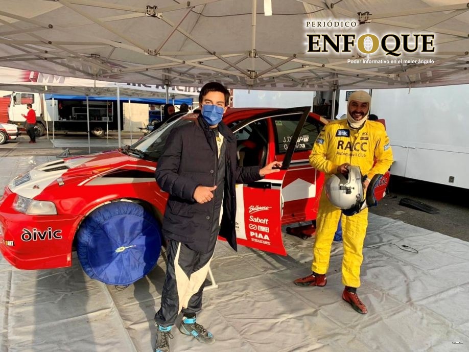 El piloto poblano Alex Sánchez tuvo buena presentación en Barcelona