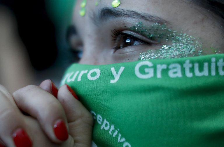 ¡Ya es ley! Senado aprueba legalización del aborto en Argentina