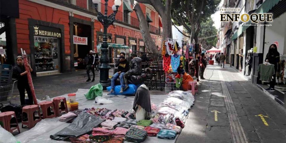 Hay 3 detenciones de ambulantes por instalarse en el Centro Histórico