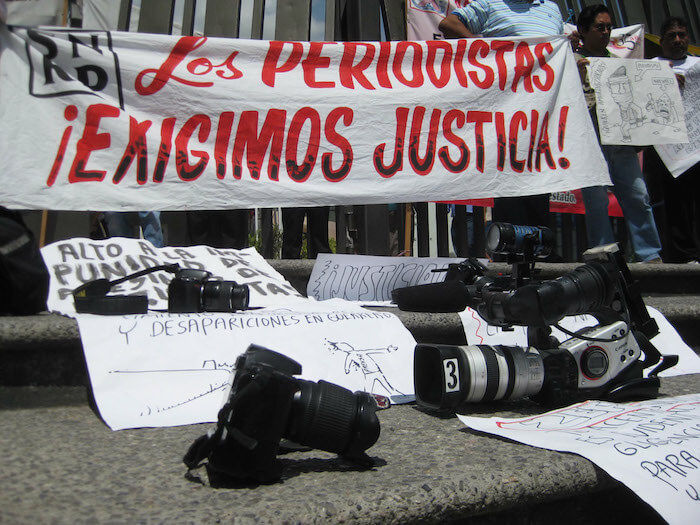 Fiscalía especial para periodistas, sin resolver 99.6% de los casos