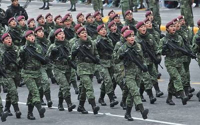 servicio militar mujeres2