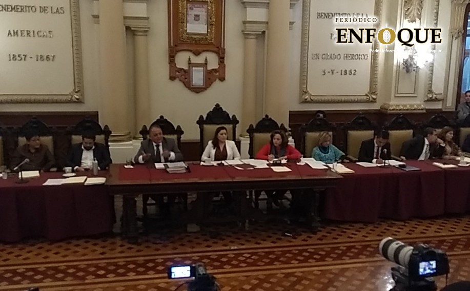 Cabildo poblano aprueba matrimonio igualitario en juntas auxiliares 