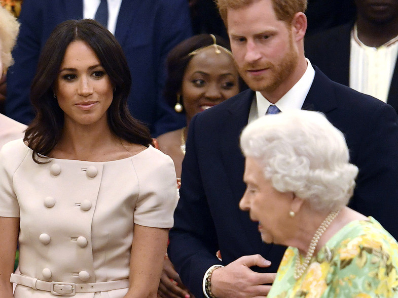 Isabel II toma medidas tras anuncio del príncipe Harry y Meghan Markle de apartarse de la realeza