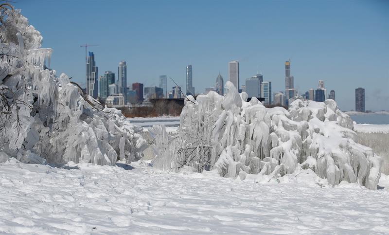 Clima extremo: granizo, inundaciones y polvo golpean a Australia en medio de incendios forestales