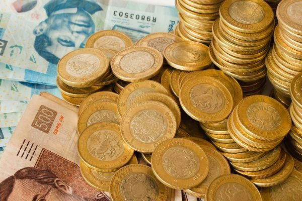 El peso pone 'freno' a dos semanas de ganancias