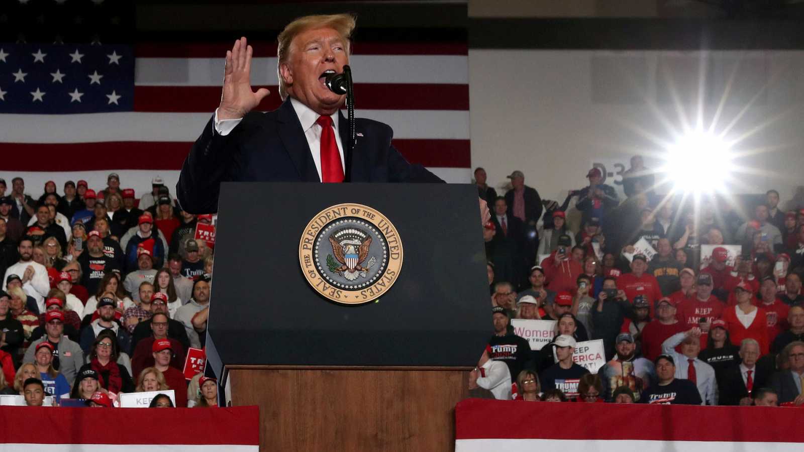 Republicanos consiguen voto clave para bloquear testigos en 'impeachment' de Trump