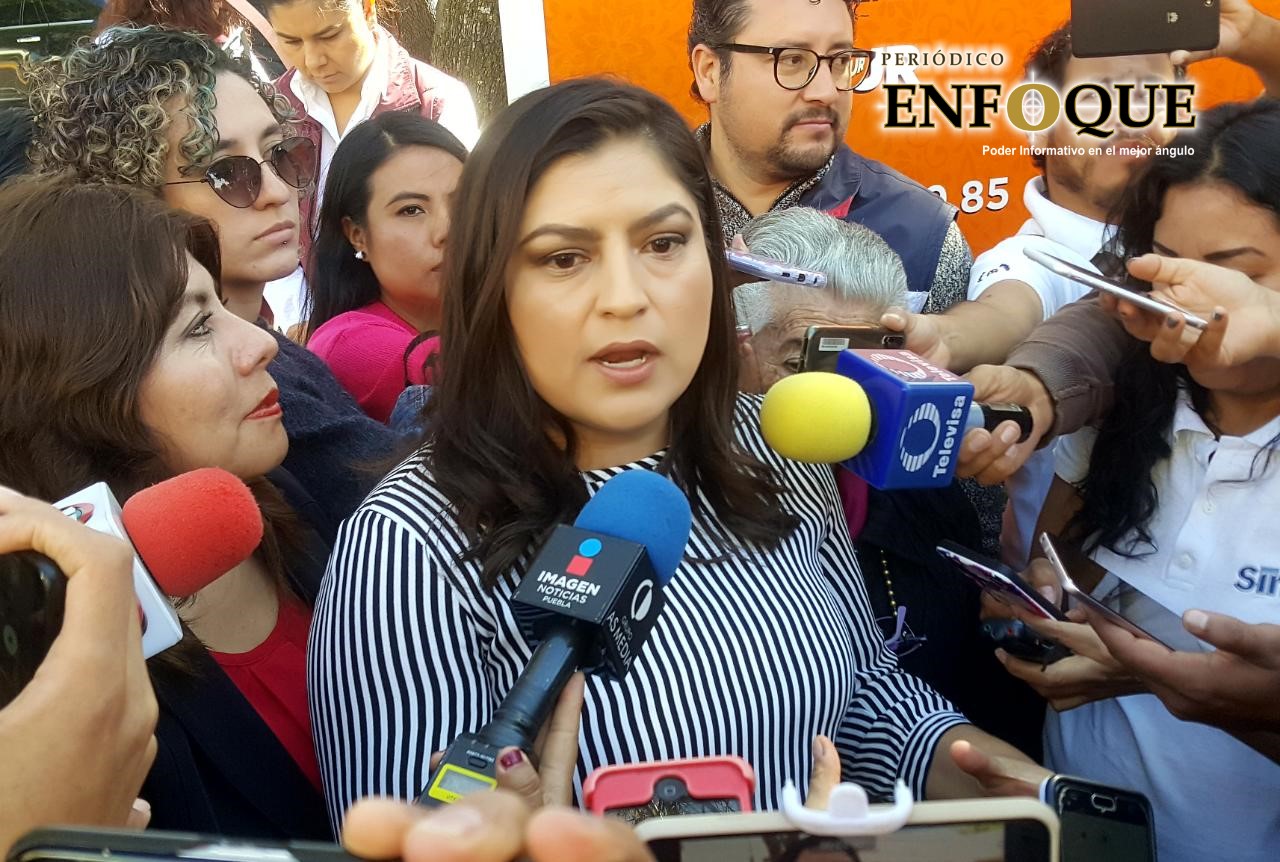 Claudia Rivera celebra demolición del Hospital San Alejandro, afectado por el sismo del 19S (Video)