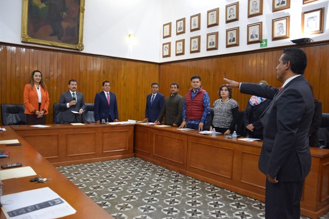 Renuncia tesorero municipal de San Pedro Cholula; llega Nahún González Marín 