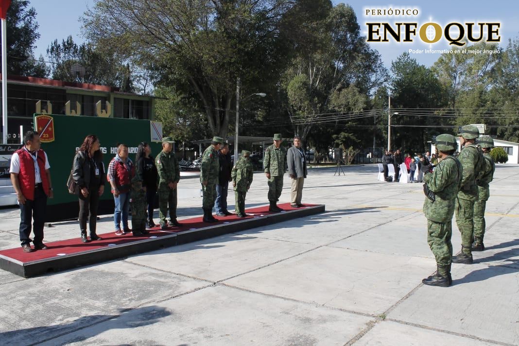 Niños se convierten en soldados por un día 