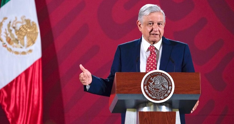 Todo el respeto al movimiento feminista; nosotros venimos de la lucha social, no soy fifí: AMLO