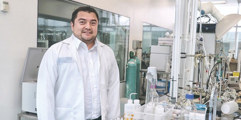 EU investiga a científico oaxaqueño y lo acusa de espiar para Rusia