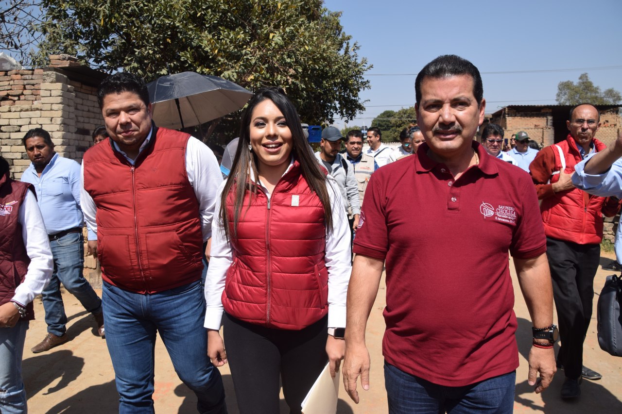 Con apoyo legislativo, beneficia gobierno de San Pedro Cholula a más de 500 familias con cuartos y calentadores solares