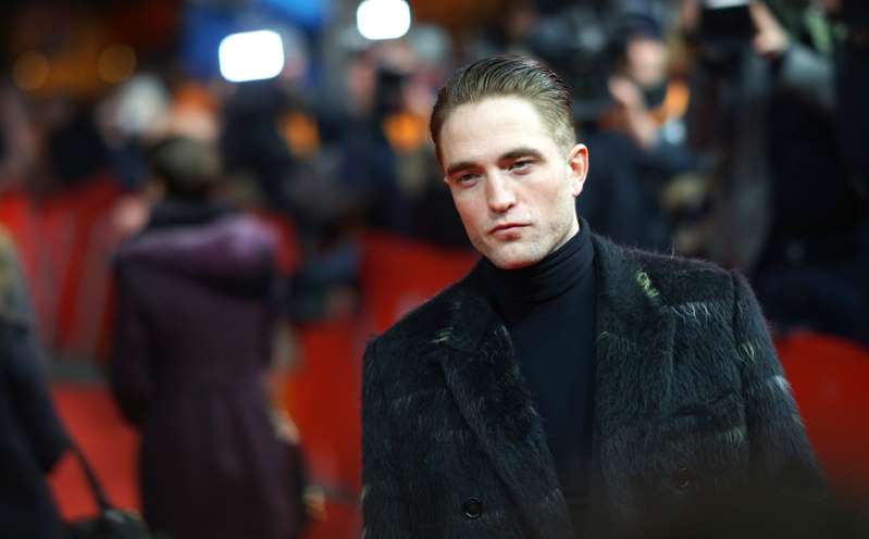 Revelan el traje completo que Robert Pattinson usará en ‘The Batman’