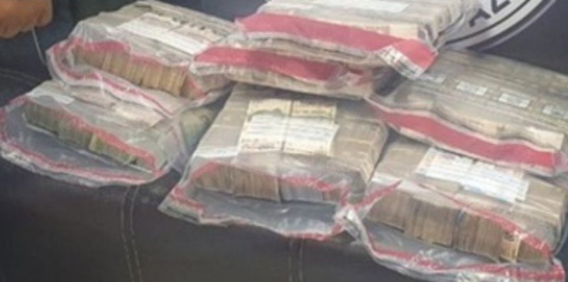 Guardia Nacional detiene a dos pasajeros en el AICM con 16 millones de pesos