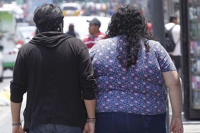 No es su culpa tener sobrepeso, obesidad o una enfermedad crónica, es culpa de la comida de mala calidad: López-Gatell