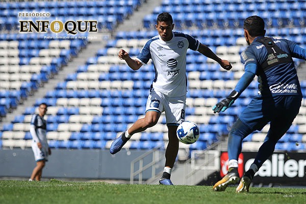 Emanuel Gularte levanta la mano para ser titular en el Puebla