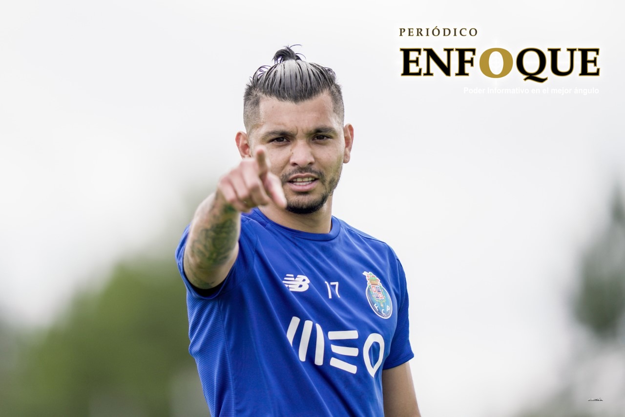 'Tecatito' Corona, de los mejores asistadores en Europa