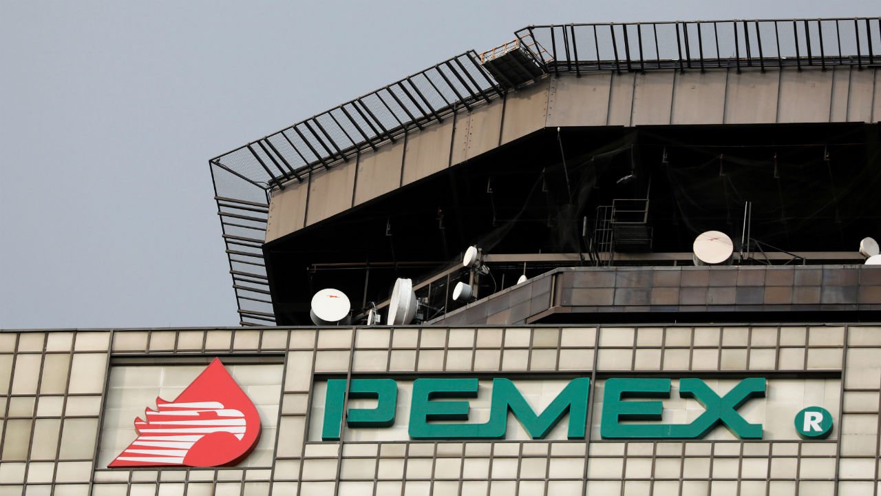 Pemex, la empresa con mayor número de trabajadores fallecidos por COVID-19 a nivel mundial