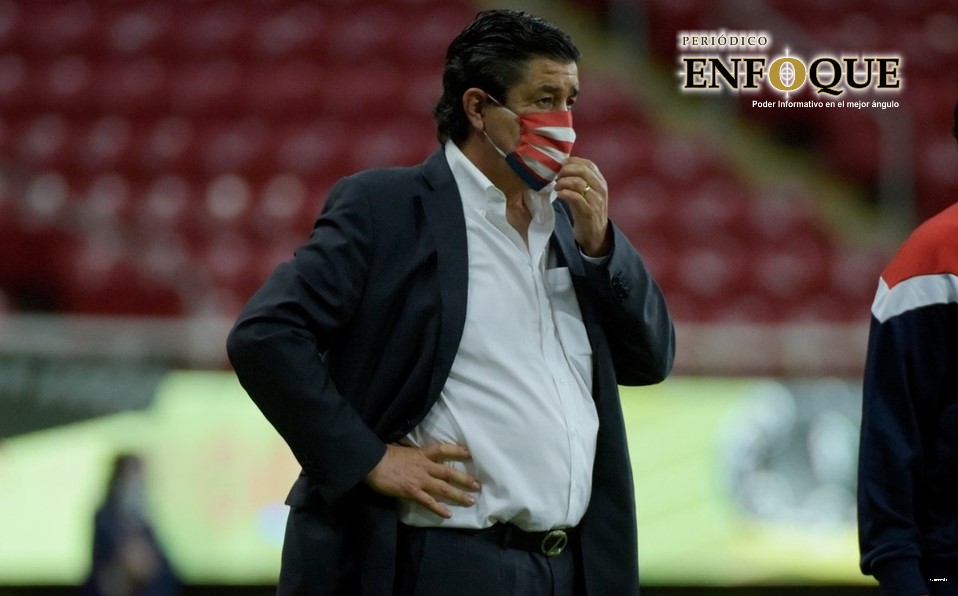Técnico de Chivas dio positivo por COVID-19
