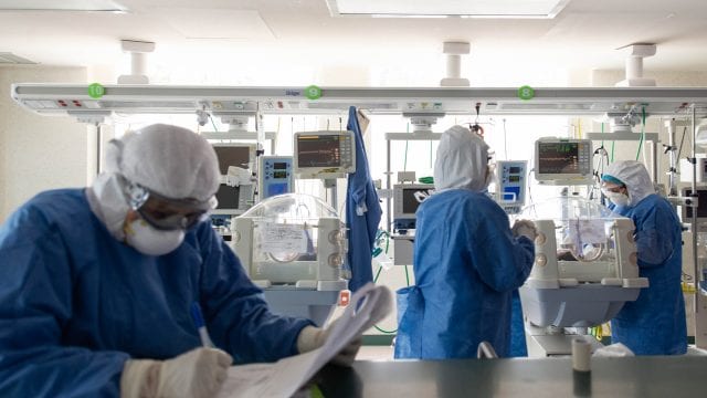 México tiene nuevo récord diario de casos confirmados de COVID-19, con 7,615
